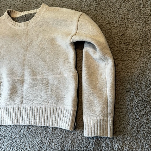 Lululemon  Sweater Size 8 Color light gray - Picture 2 of 8